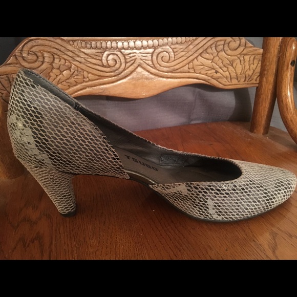 Tsubo Fifee D’Orsay Heels - Picture 4 of 8